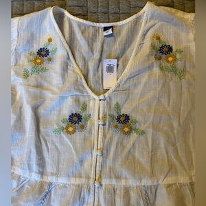 Old Navy NWT Crinkle Gauze Floral Embroidered Peasant Top Large